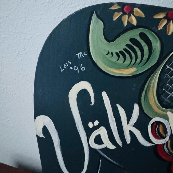 Hand painted vintage Swedish dala horse Valkomen welcome sign - Picture 3 of 10